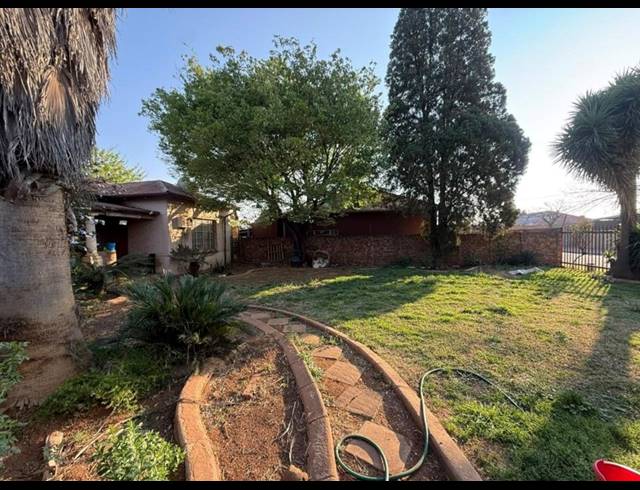 3 BEDROOM HOUSE FOR SALE IN BRAKPAN CENTRAL